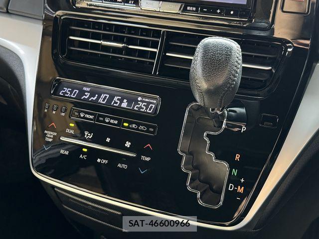 Toyota ESTIMA 2017-11 8145781-14