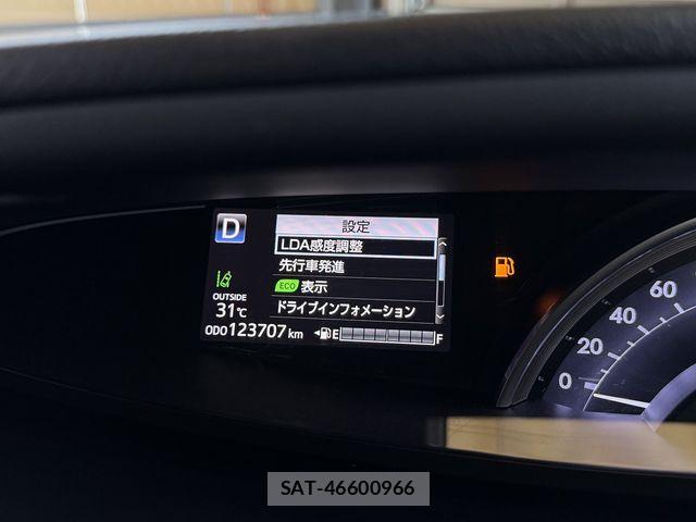 Toyota ESTIMA 2017-11 8145781-18