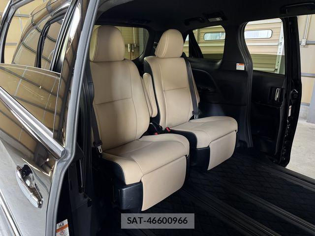 Toyota ESTIMA 2017-11 8145781-23