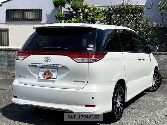 Toyota ESTIMA 2009-12 8561832-2