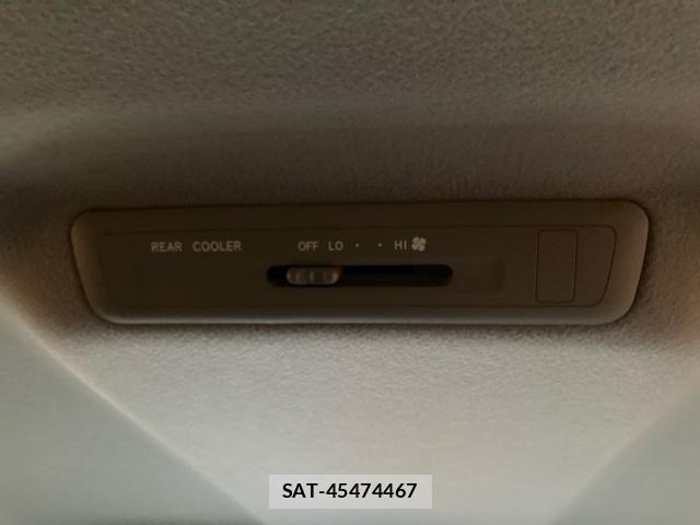 Toyota ESTIMA 2011-11 8879667-27
