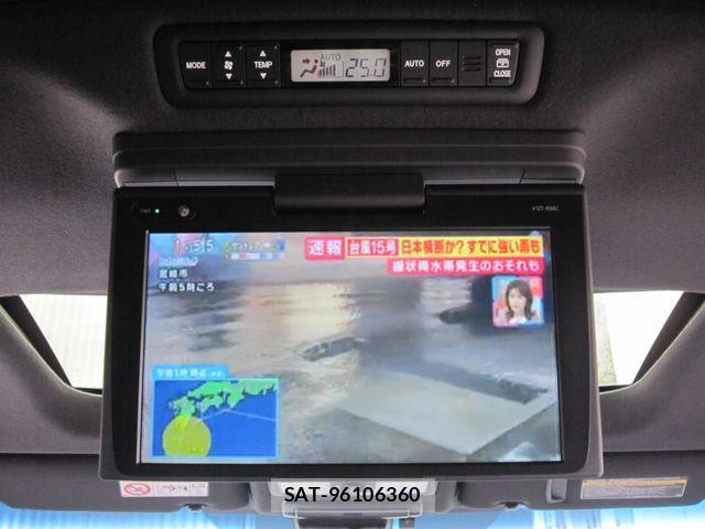 Toyota ESTIMA HYBRID 2017-04 1271844-11