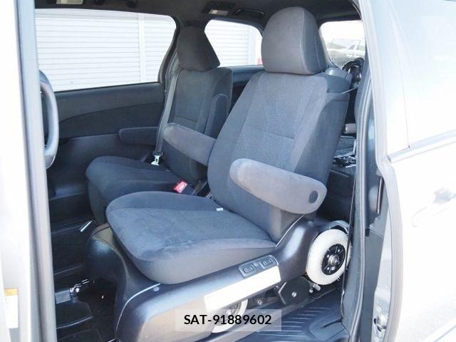 Toyota ESTIMA HYBRID 2016-10 4041814-11