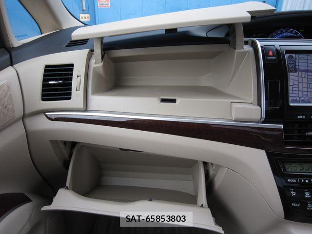 Toyota ESTIMA HYBRID 2012-08 7058447-18