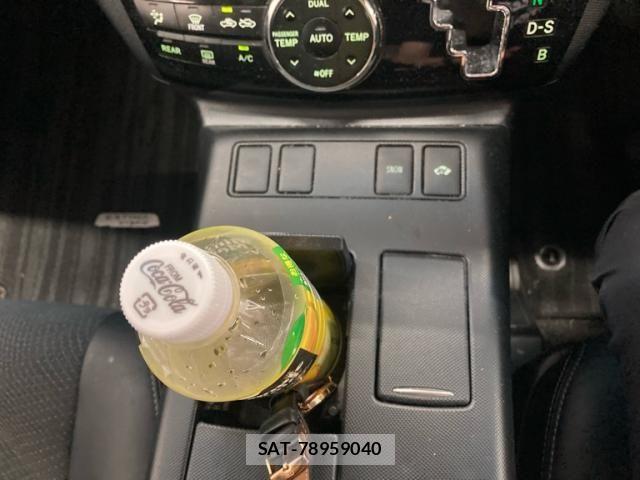Toyota ESTIMA HYBRID 2013-08 8207451-23