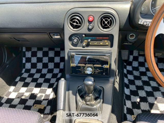 Mazda EUNOS ROADSTER 1995-06 7218244-20