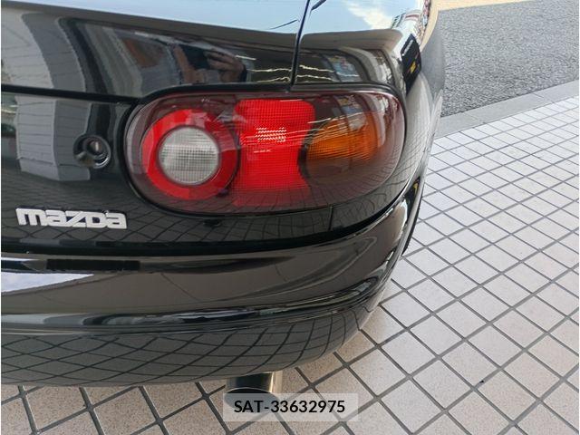Mazda EUNOS ROADSTER 1993-08 8099070-4