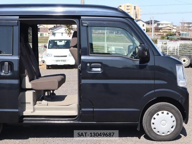 Suzuki EVERY 2018-04 4638838-9