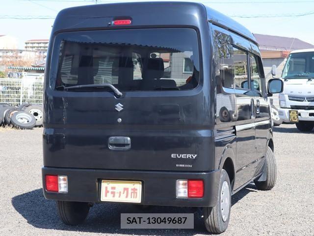Suzuki EVERY 2018-04 4638838-4