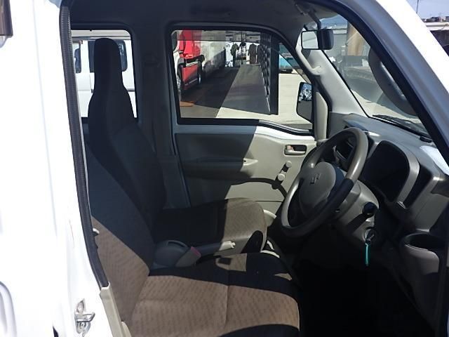 Suzuki EVERY 2015-09 7606825-11