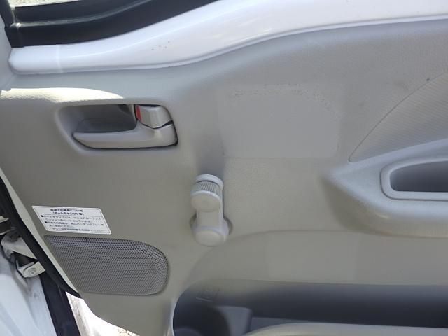 Suzuki EVERY 2015-09 7606825-12