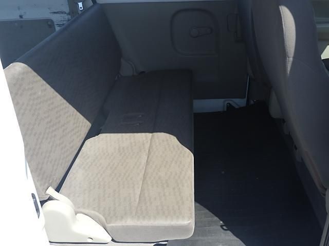 Suzuki EVERY 2015-09 7606825-16