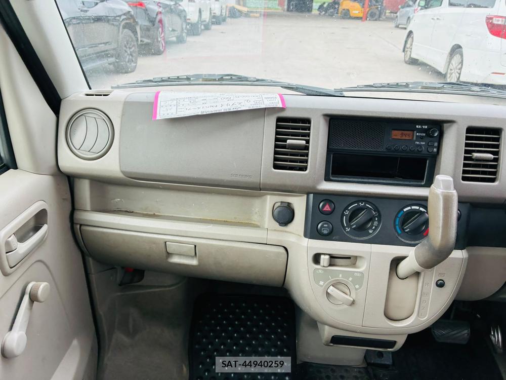 Suzuki EVERY 2013-09 7842095-15