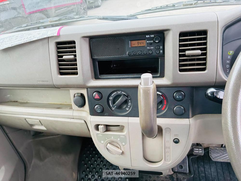 Suzuki EVERY 2013-09 7842095-17