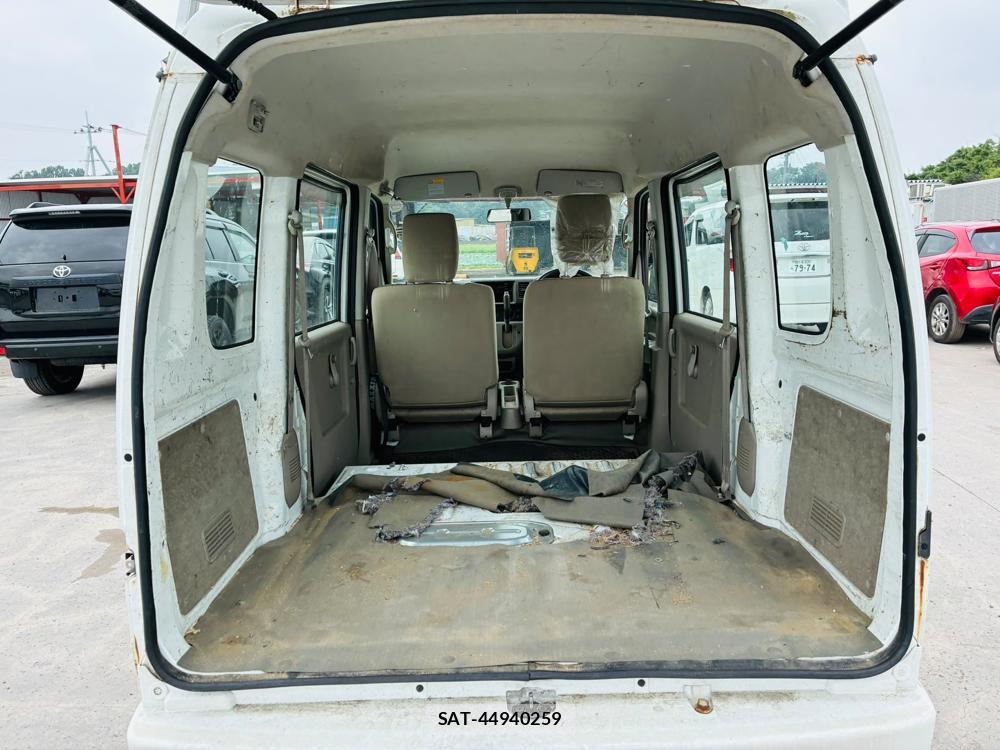 Suzuki EVERY 2013-09 7842095-23