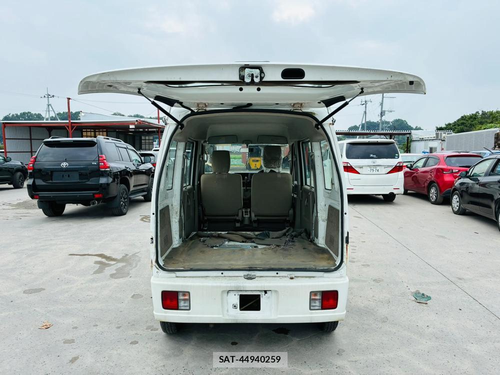 Suzuki EVERY 2013-09 7842095-24