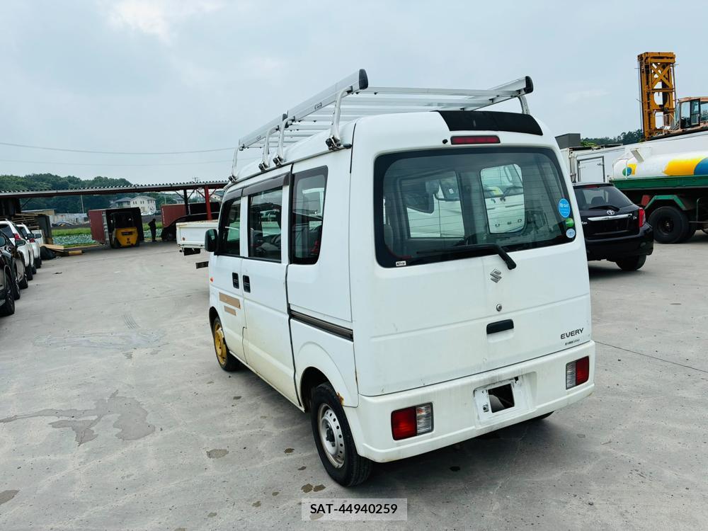 Suzuki EVERY 2013-09 7842095-2