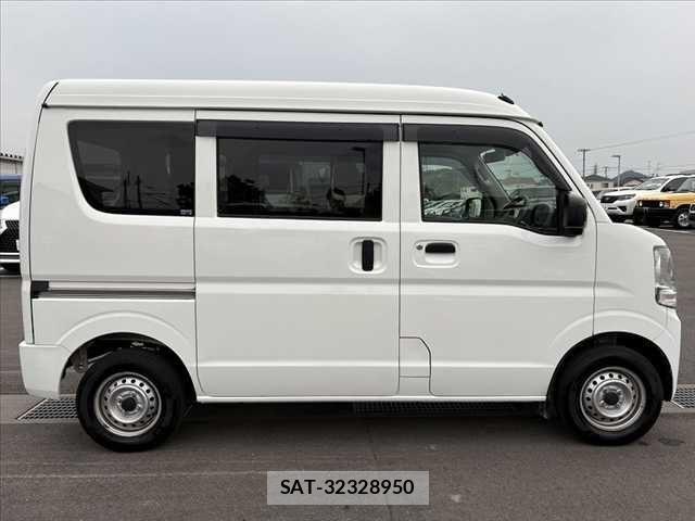 Suzuki EVERY 2021-03 966932-10