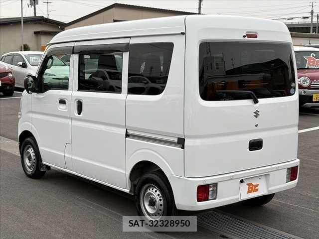 Suzuki EVERY 2021-03 966932-12