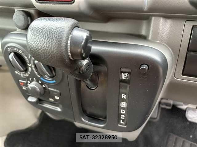 Suzuki EVERY 2021-03 966932-25