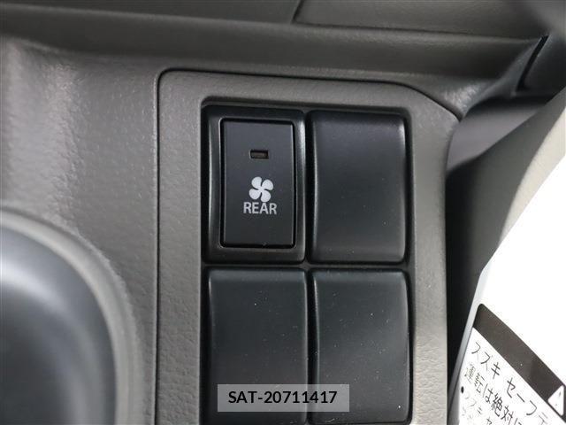Suzuki EVERY 2024-02 1078284-11