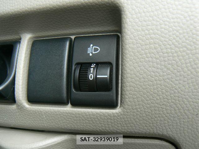 Suzuki EVERY 2014-01 1137959-10