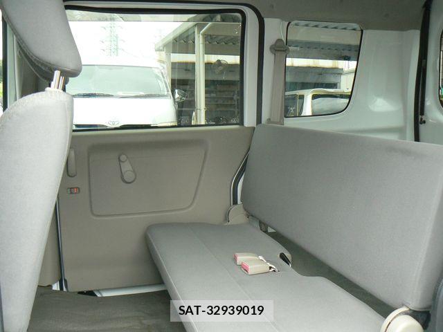 Suzuki EVERY 2014-01 1137959-19