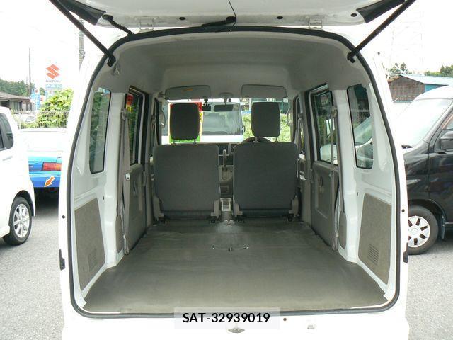 Suzuki EVERY 2014-01 1137959-3