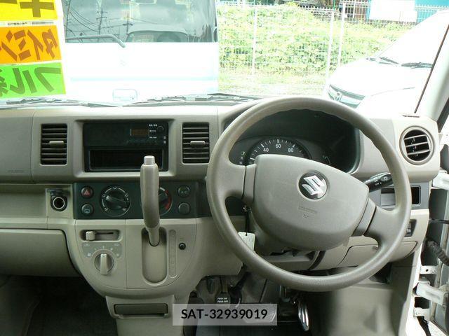 Suzuki EVERY 2014-01 1137959-4