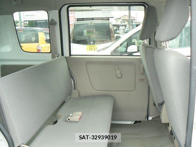 Suzuki EVERY 2014-01 1137959-6