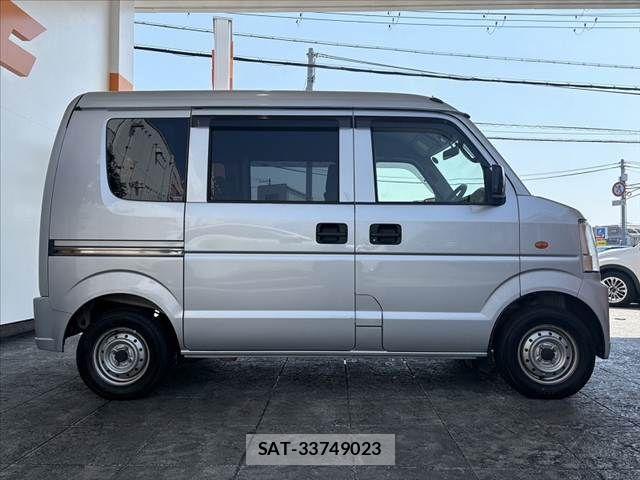 Suzuki EVERY 2010-06 1189360-11