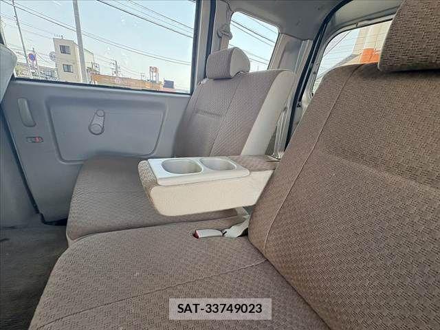 Suzuki EVERY 2010-06 1189360-29