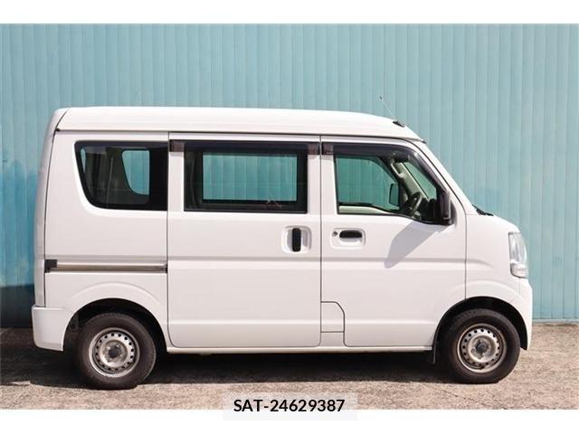 Suzuki EVERY 2018-03 1319475-3