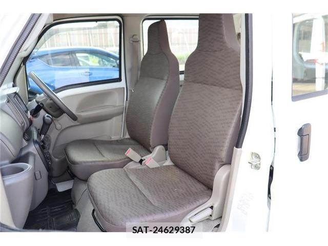 Suzuki EVERY 2018-03 1319475-5