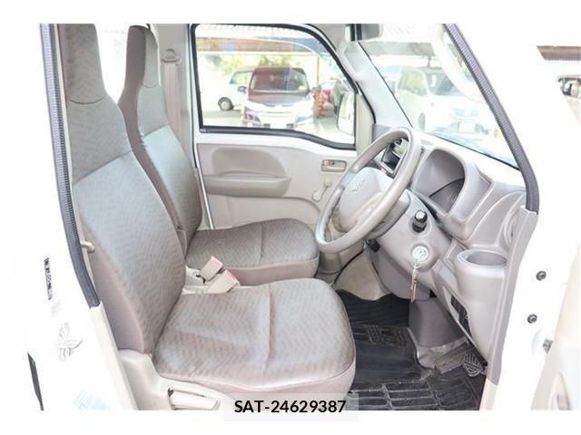 Suzuki EVERY 2018-03 1319475-7