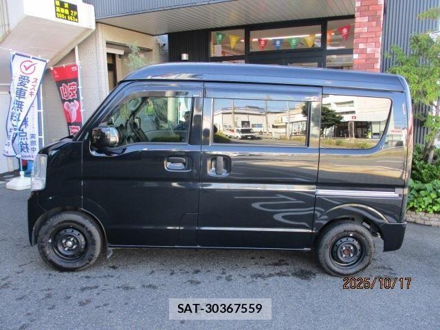 Suzuki EVERY 2019-02 1330749-3