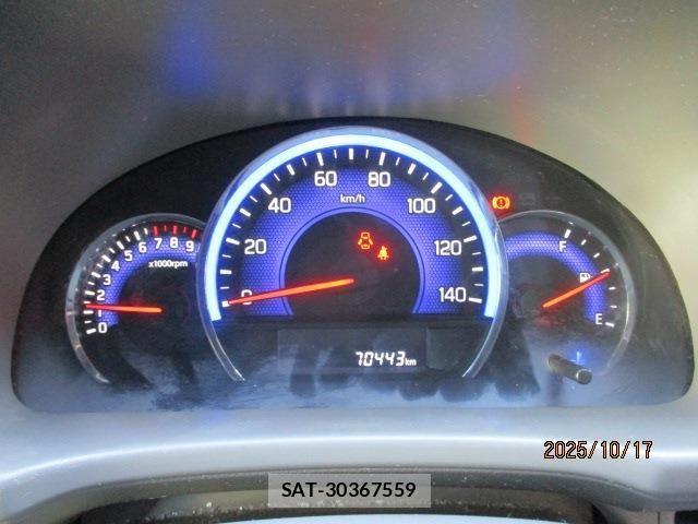 Suzuki EVERY 2019-02 1330749-7