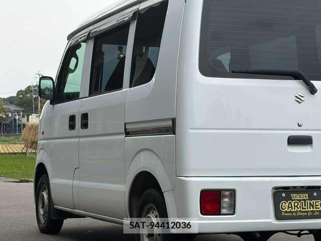 Suzuki EVERY 2009-11 1374620-16