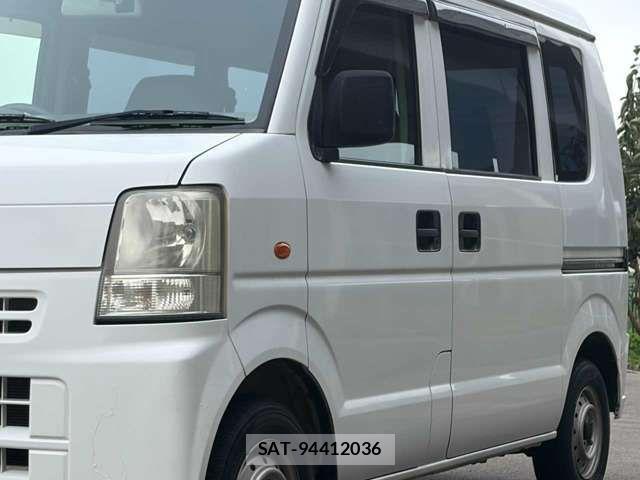 Suzuki EVERY 2009-11 1374620-17