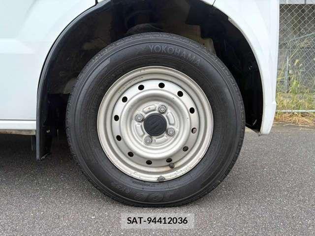 Suzuki EVERY 2009-11 1374620-18