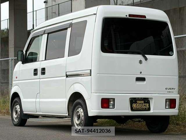 Suzuki EVERY 2009-11 1374620-7