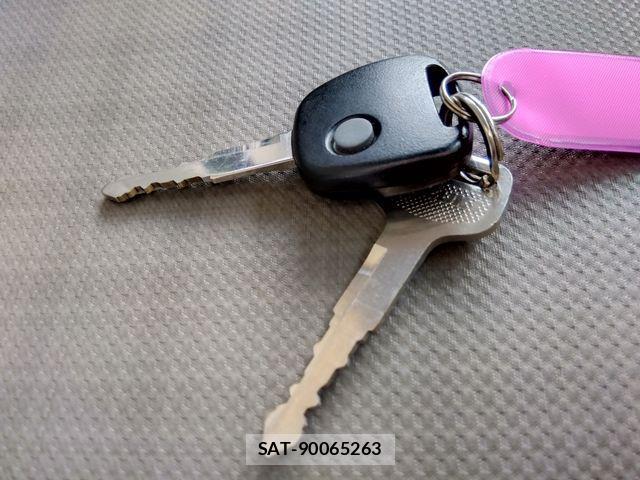 Suzuki EVERY 2005-11 1428396-26