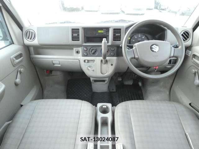 Suzuki EVERY 2007-08 3668826-6