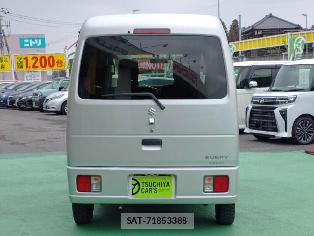 Suzuki EVERY 2014-12 3668781-9