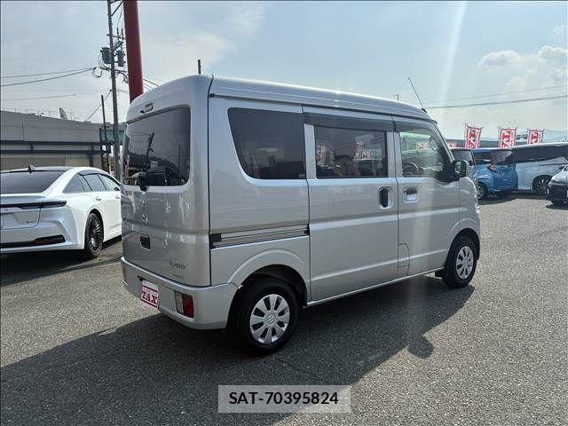 Suzuki EVERY 2023-03 4940702-13