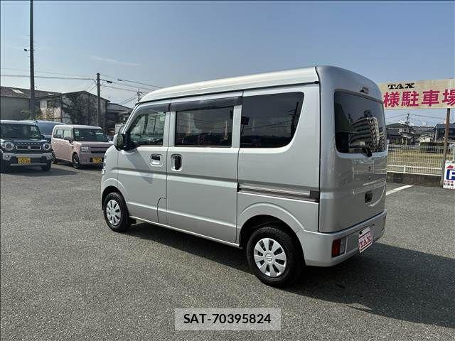 Suzuki EVERY 2023-03 4940702-2