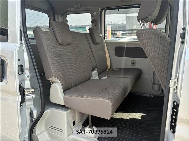 Suzuki EVERY 2023-03 4940702-5