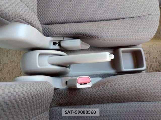 Suzuki EVERY 2025-06 5867393-11