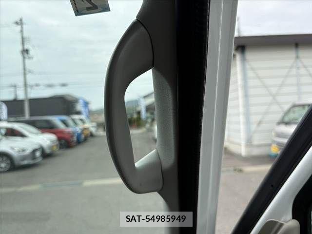 Suzuki EVERY 2020-02 6263998-4