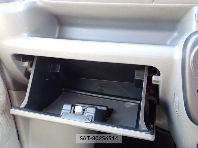 Suzuki EVERY 2018-03 6263995-11
